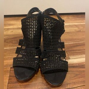 Vince Camuto black sandals